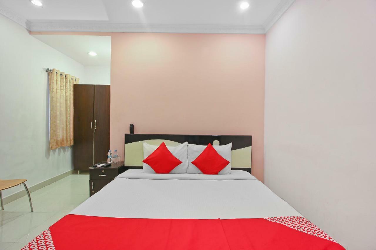 Oyo Flagship 463 Banjara Hills Hotel Hyderabad Exterior photo