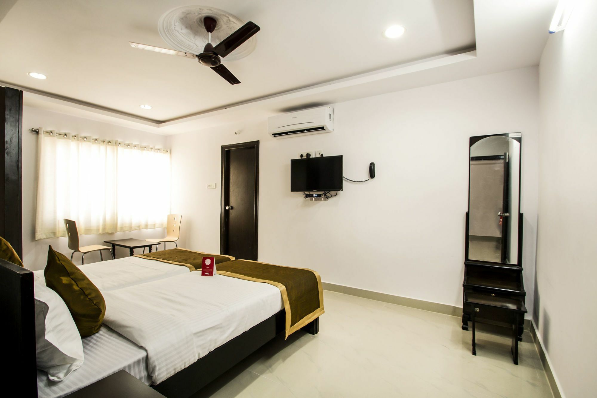 Oyo Flagship 463 Banjara Hills Hotel Hyderabad Exterior photo